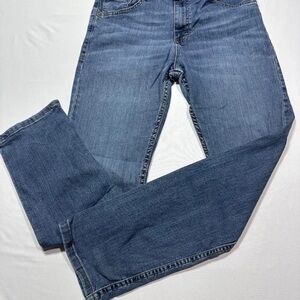 Men's Straight-Leg Jeans in Mid Blue Wash
